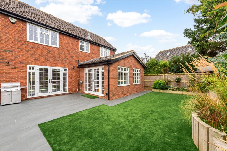 Images for Oak Barn Close, Cranfield, MK43