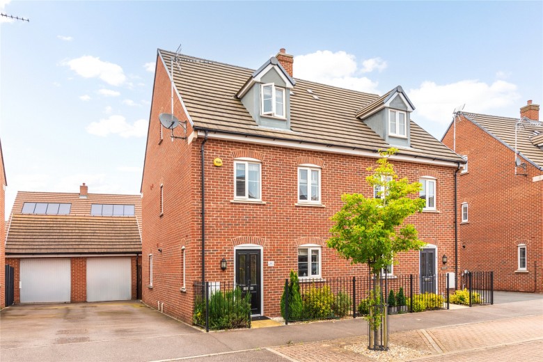 Click the photo for more details of Drayhorse Crescent, Woburn Sands, MK17