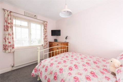 Click the photo for more details of Aspley Hill, Woburn Sands, MK17