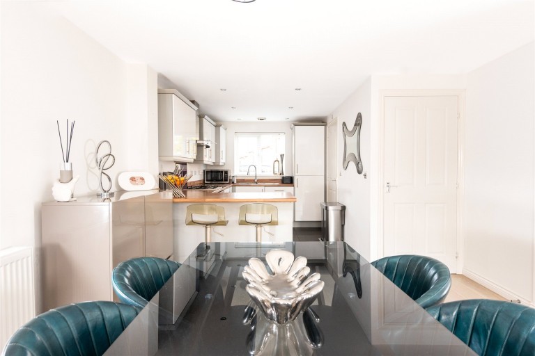 Images for Sturdy Lane, Woburn Sands, MK17