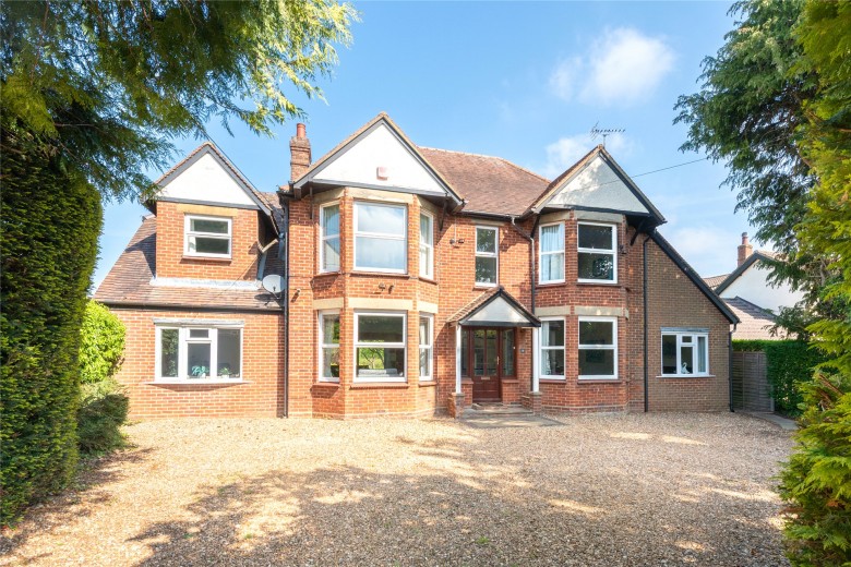 Click the photo for more details of Hillway, Woburn Sands, MK17